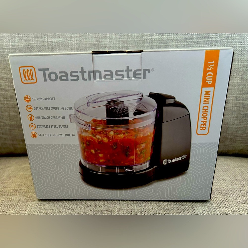NIB Toastmaster 1/2 cup mini chopper